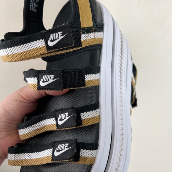 NIKE ICON CLASSIC SANDALS Women – Black/White-metallic Gold-white Size 12 - Picture 11 of 12